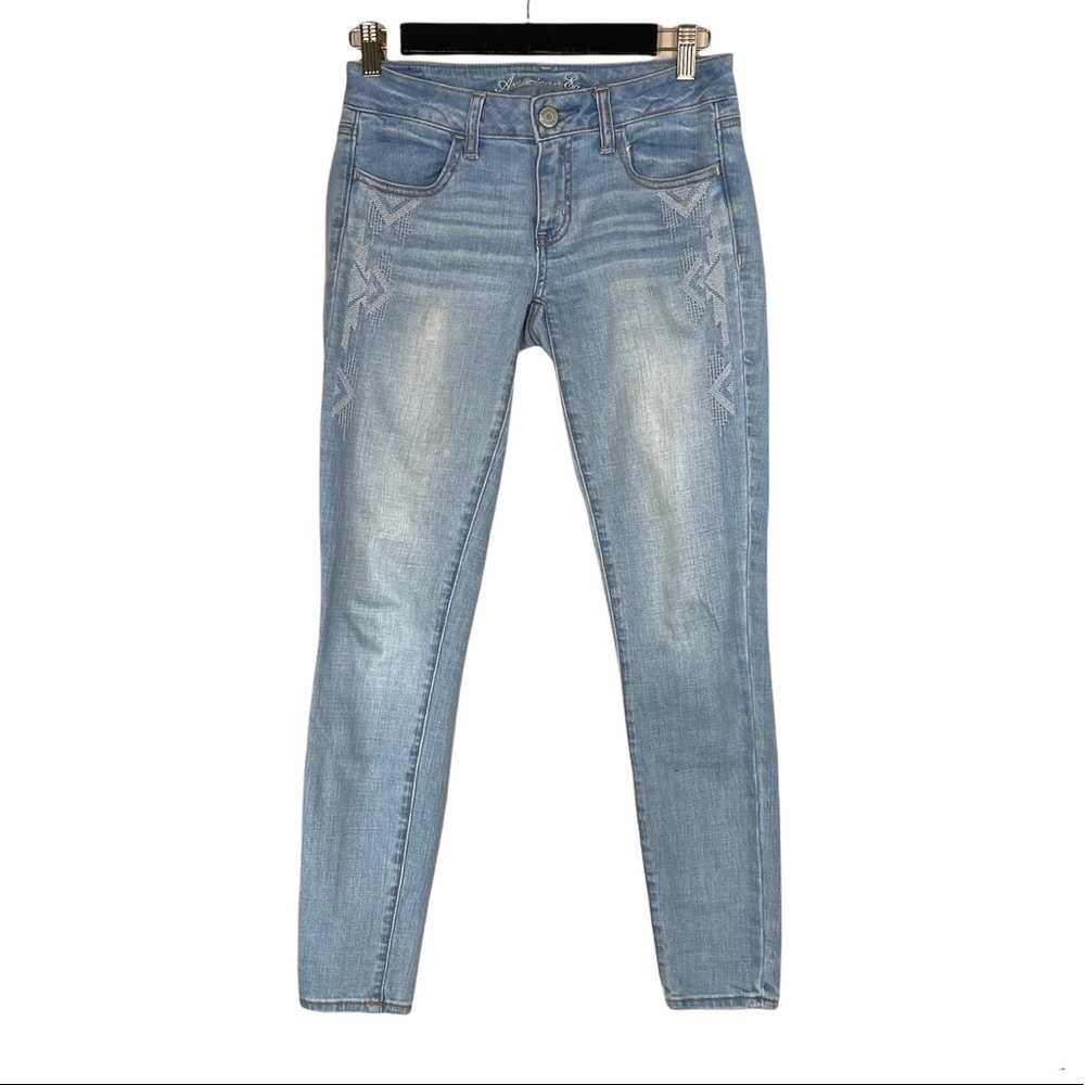 American Eagle Light Wash Embroidery Jeggings